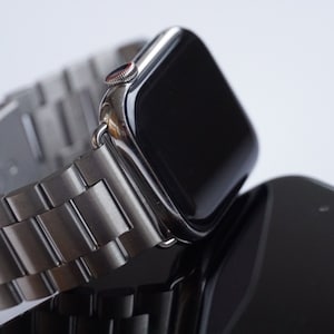 Apple Watch Band, Premium Stainless Steel iWatch Strap, Metal Apple Watch Band for 38mm, 40mm, 41mm, 42mm, 44mm, 45mm iWatch,