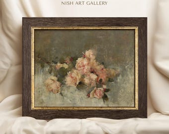 Puede incluir: Una pintura enmarcada de un bodegón con un ramo de rosas rosas con hojas verdes sobre un fondo blanco. La pintura está en un marco marrón oscuro con un borde interior dorado.