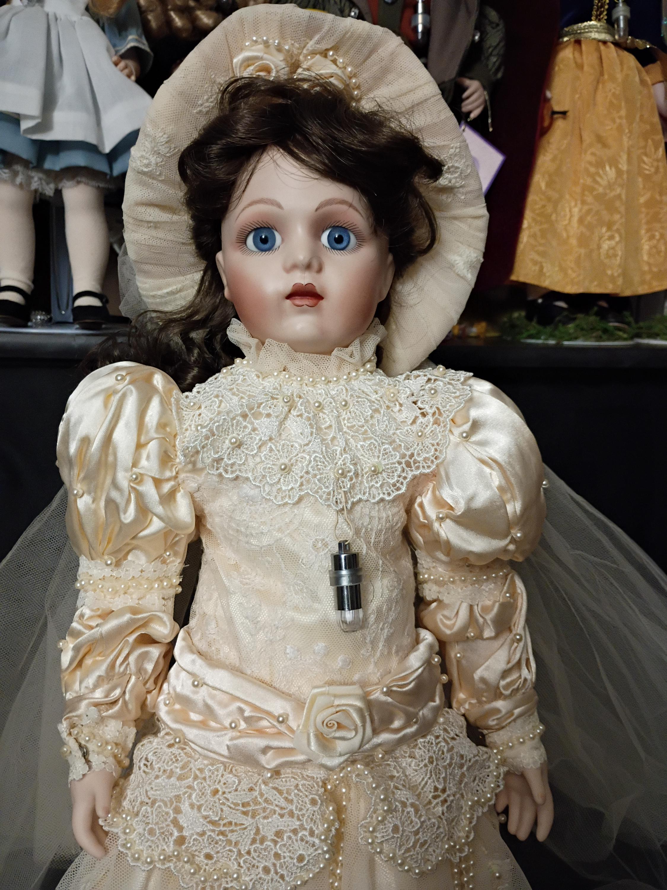 Authentic Haunted/spirited Beautiful Vintage Bride Porcelain Doll