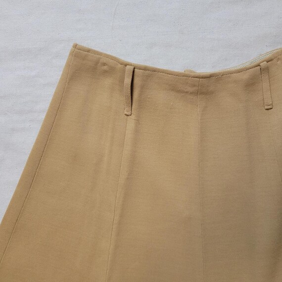 Vintage 60s / 70s tan flare skirt retro chic acad… - image 2