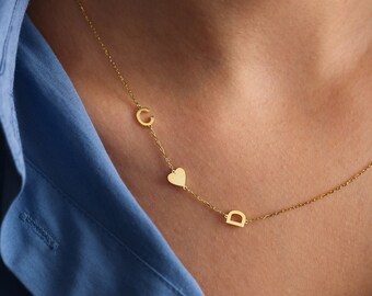 Collar inicial lateral personalizado, collar inicial de oro, collar de plata - regalo del Día de la Madre, regalo de cumpleaños, regalo personalizado