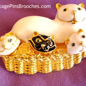 Vintage White Black Enamel Mother Cat Kittens Pin Brooch Cats, VintagePinsBrooches, Estate Designer Fashion Jewelry Women Girls Brooches