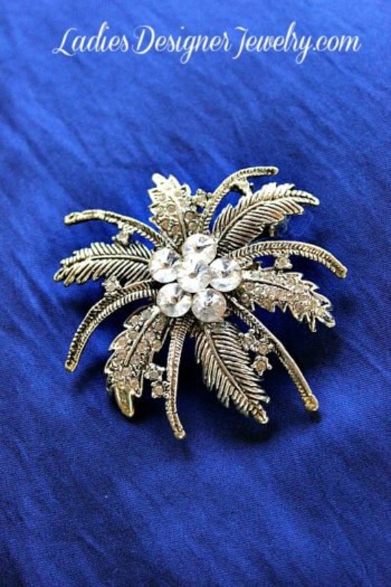 Broche Vintage Fleur Panier Avec Strass - Ton Or - Bijou Fantaisie Rétro