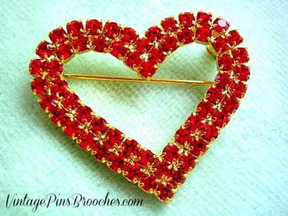 Vintage Valentine's Day Ruby Red Rhinestone Heart Brooch Pin Ladies  Designer Jewelry Prong Set Pins Brooches - Etsy