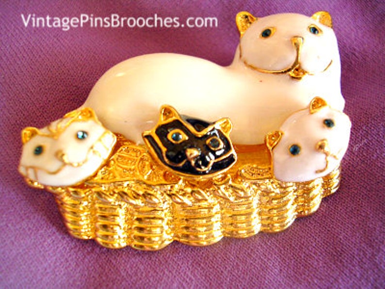 Vintage White Black Enamel Mother Cat and Kittens Pin Brooch Cats ...