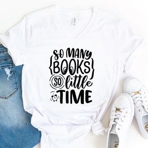 Black Girls Book Lovers Sweatshirt So Many Books - So Little Time LT15