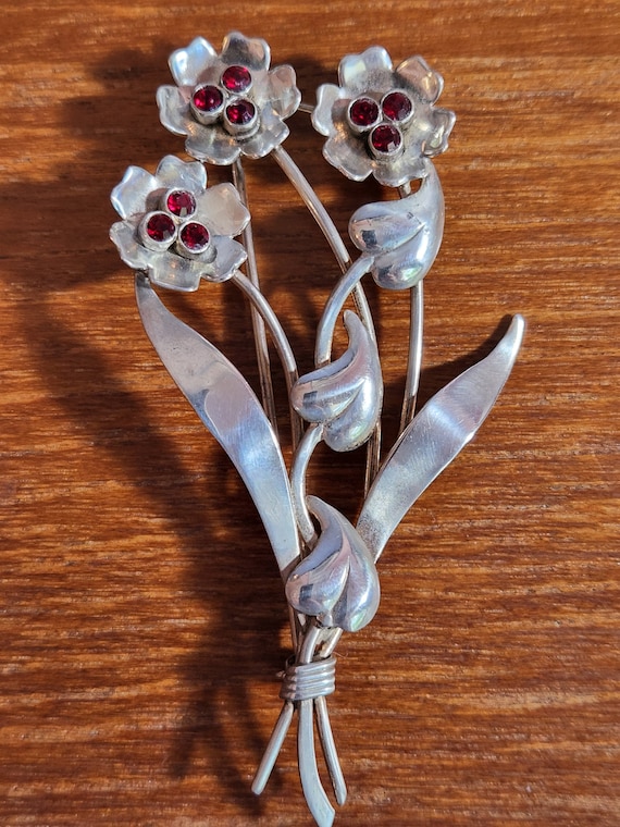 Early 20th century sterling silver flower brooch