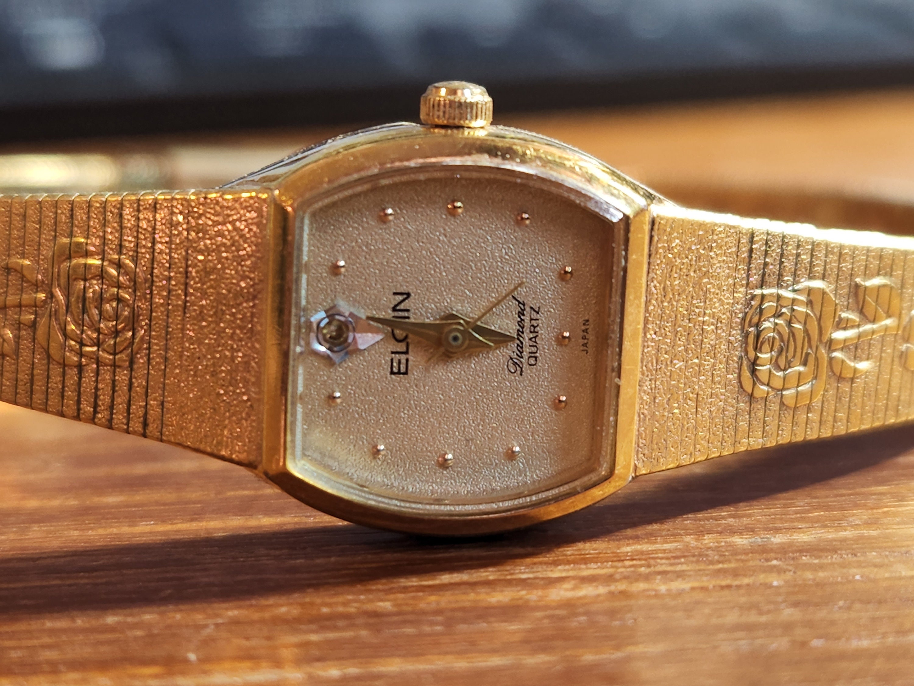 Elgin quartz ladies watch sale