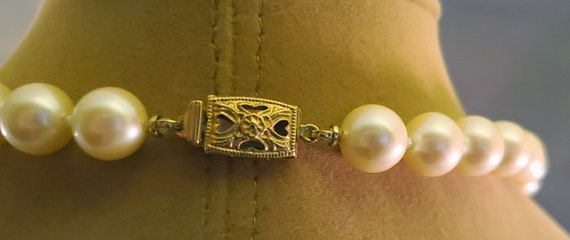 Monet knotted string of pearls - image 3