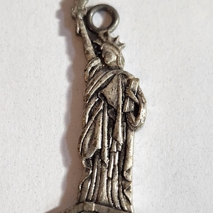 Vintage Statue of Liberty silver charm