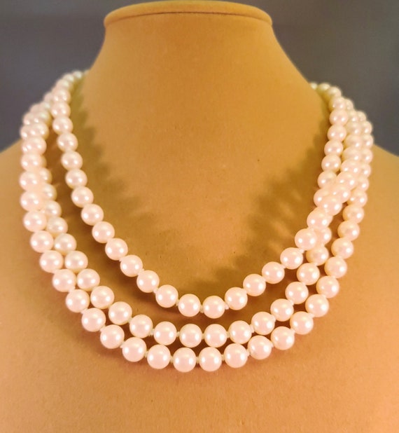 Monet knotted string of pearls - image 2