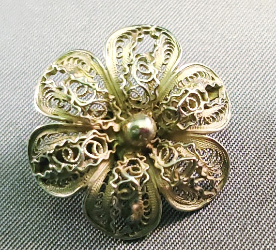 Vintage silver filigree flower pin - image 1