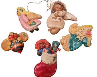 Conjunto VTG de 5 adornos de masa pintados hechos a mano 3 ángeles 1 media 1 abeja