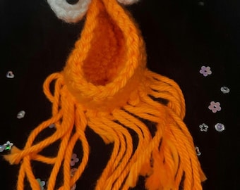 süßer Yip Yip gehäkelter Schlüsselanhänger.