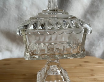 VTG 1970s Jeannette Wedding Cake Box w/ Lid Pedestal Clear 6" Candy Dish Trinket