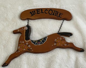 VTG Handmade Hanging WELCOME SIGN Wooden Scandinavian-Style Painted Horse Taiwan