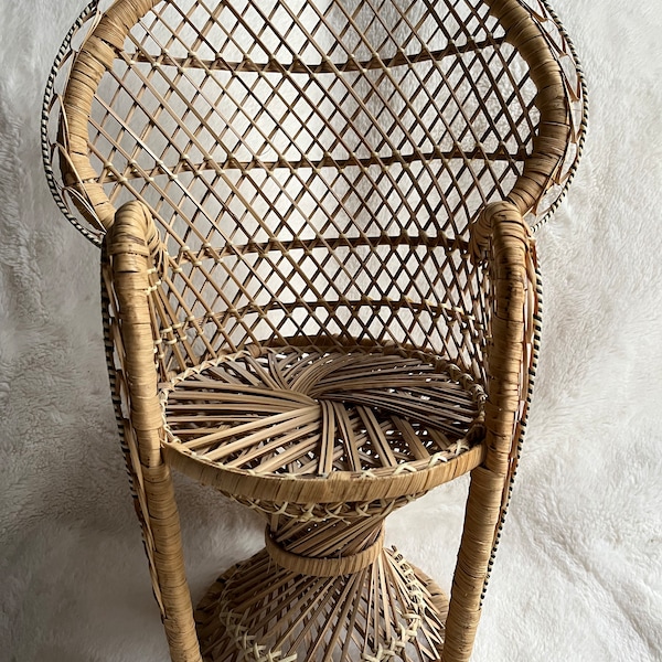 VTG 1970s Wicker Peacock Fan Back Rattan Chair 16” Doll Plant Stand Boho Decor