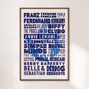 Impresión artística de iconos de la música escocesa, póster vintage de estilo tipográfico escocés, arte de pared con cardo de Caledonia para fanáticos de la música, regalo de inauguración de la casa