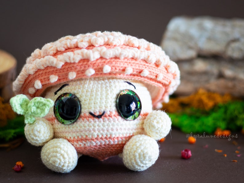 Patrón de Ganchillo: Trío de Hongos III Patrón Amigurumi Términos de EE. UU. PDF imagen 4