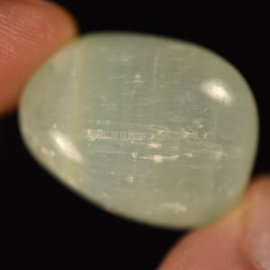 CARIBBEAN CALCITE Tumbled Stone 3.1cm 22.3g Natural Stone