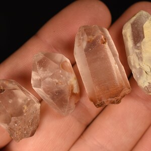 4 AMPHIBOLE QUARTZ Crystals 2-3cm 24.9g Natural Rough Crystal Specimens