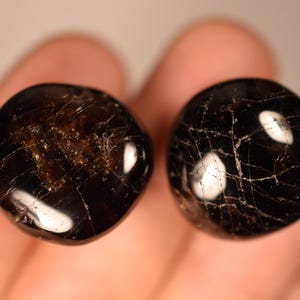 2 GARNET Tumbled Stones 2cm 35.6g Natural Stone