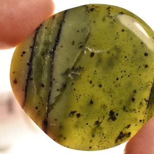 NEFRITA JADE Piedra de palma 4,8 cm 34,7 g Plana caída Preocupación Curación Cristal Fabricación de joyas