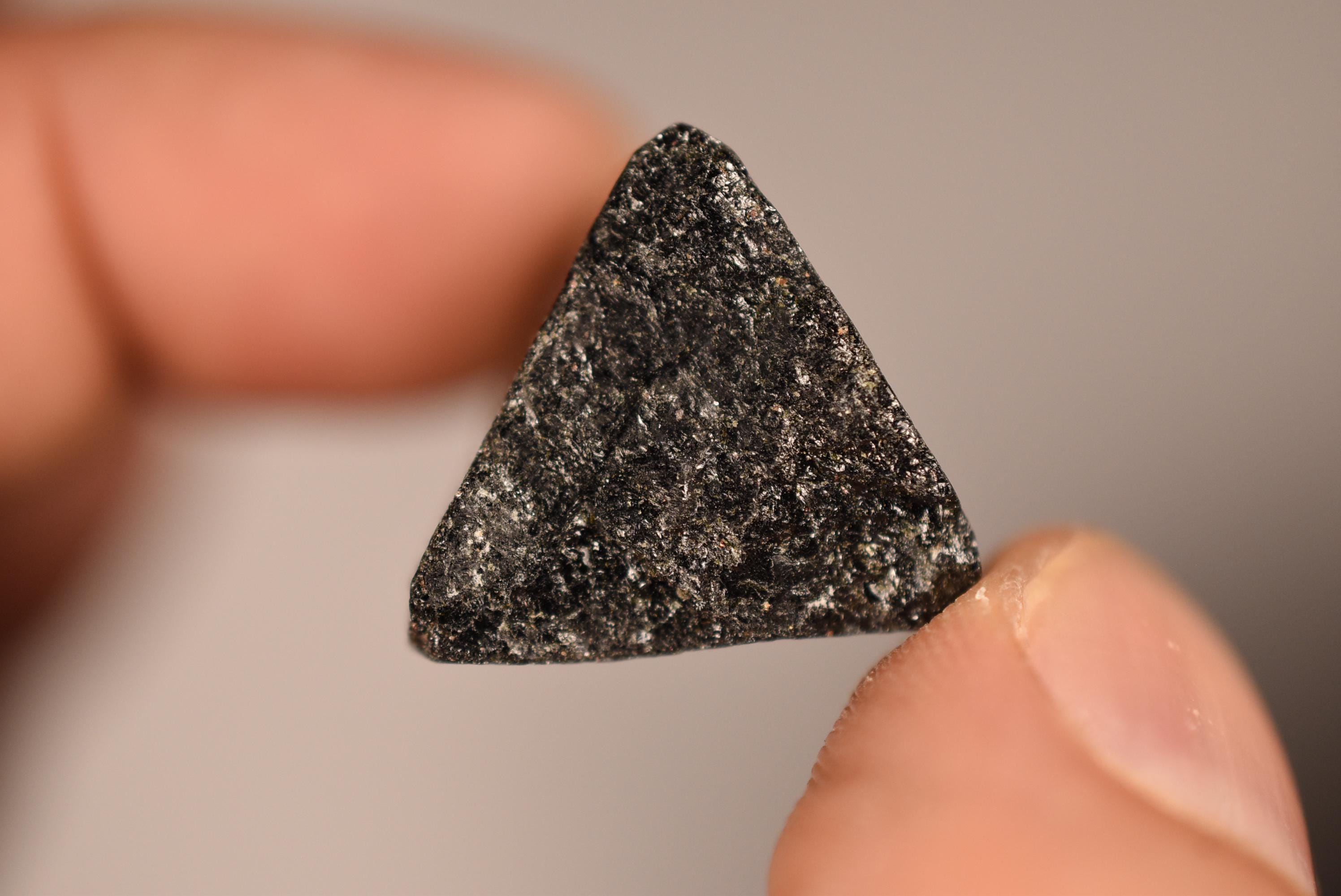 ブラックトルマリン結晶 3個 2-3 cm 45.4g 天然原石標本 - Etsy 日本