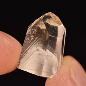 QUARTZ Generator 2.1cm 4.9g Phantom Inclusions Polished Crystal Tower Natural Healing Jewellery Making