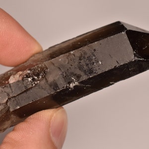DARK SMOKEY QUARTZ Crystal 7.7cm 52.8g Smoky Natural Rough Crystal Specimen Jewellery Making