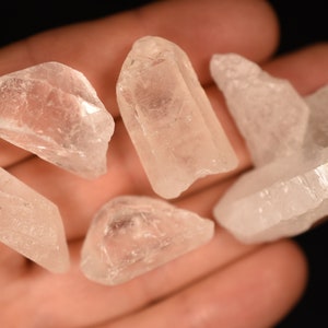 5 CLEAR QUARTZ Crystals 2-4cm 44.1g Natural Rough Specimens