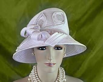 Women display picture 1