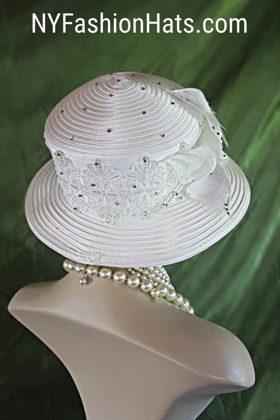 Satin Cream wide brim full of rhinestone. Womens Rhinestone Cowboy Hat Wide Brim Diamond-Glitter  main image 2