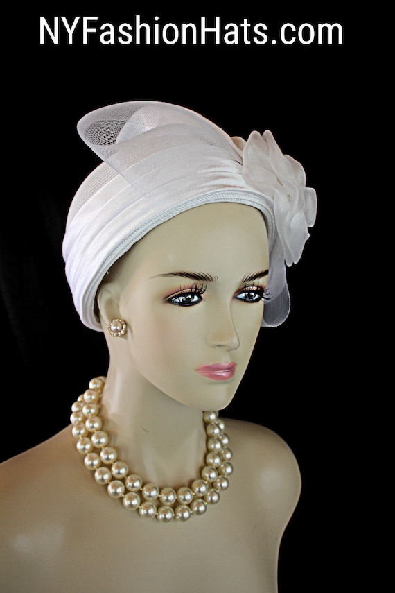Women display picture 2