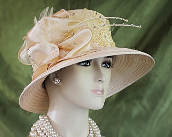 Women display picture 2