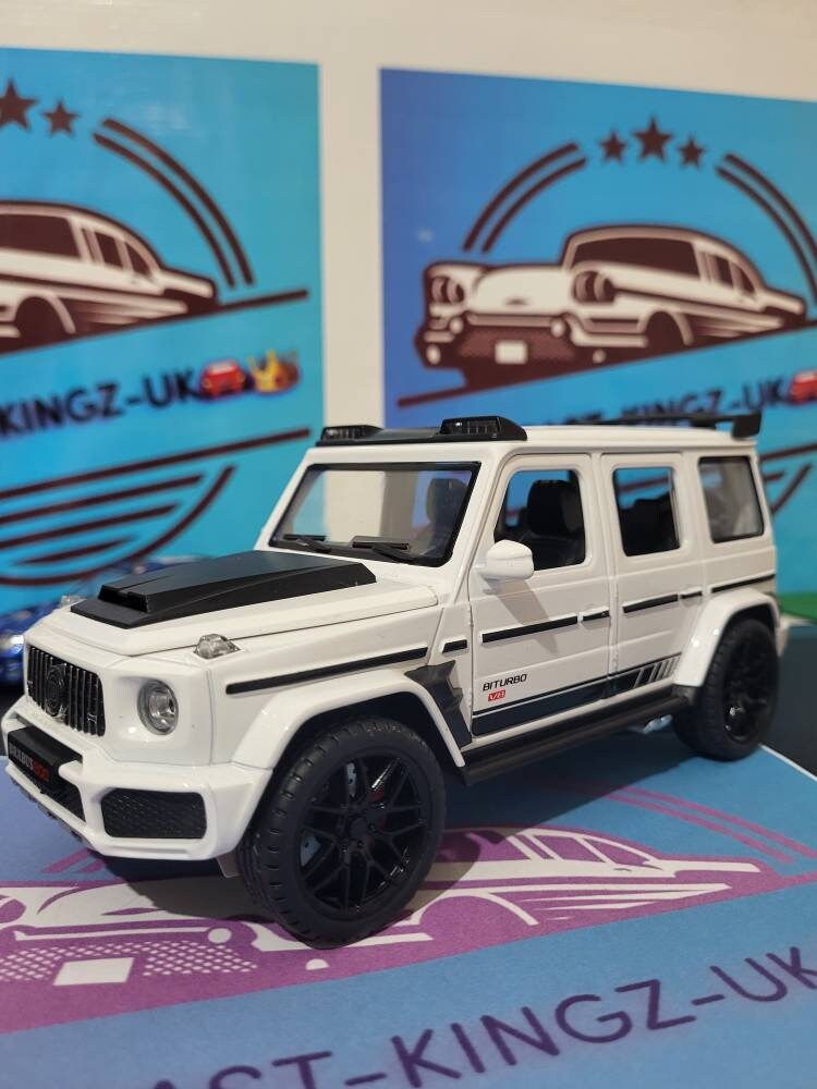 Brabus 800 4x4 SUV Diecast Model Car 1:24 - Mercedes-benz G65 AMG