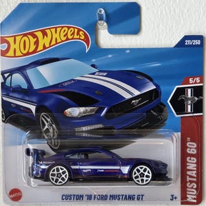 Hotwheels custom 18 ford mustang gt