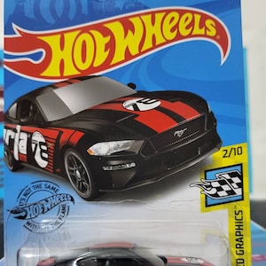 Hotwheels 2018 ford mustang gt