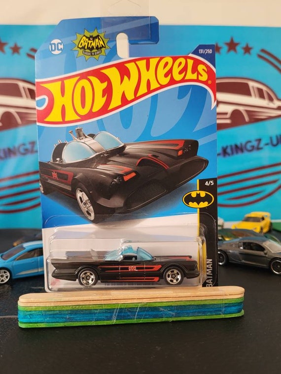  Hot Wheels 2022 - TV Series Batmobile - Batman 4/5 - 131/250 :  Toys & Games