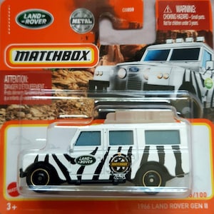 Matchbox 1966 Land Rover Gen 2- White With Zebra Stripes-short