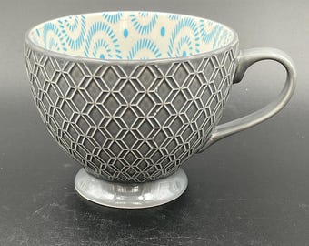 Embossed Pattern Geometric Inside Signature Footed Colorful Coffee/Tea Mug