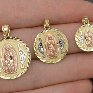 Echte 10k meerkleurige gouden ronde Maagd Maria Guadalupe-hanger (maat S/M/L)