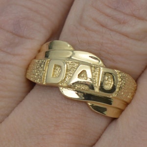 10K Real Yellow Solid Gold Mens &quot;DAD&quot; Fathers Day Round Ring 15.8 mm