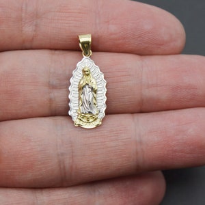Pingente de medalhão de ouro amarelo-branco 10K Lady Guadalupe Virgem Maria 1,0 gr | Pingente de joias masculinas e femininas | Pingente de ouro sólido 10k