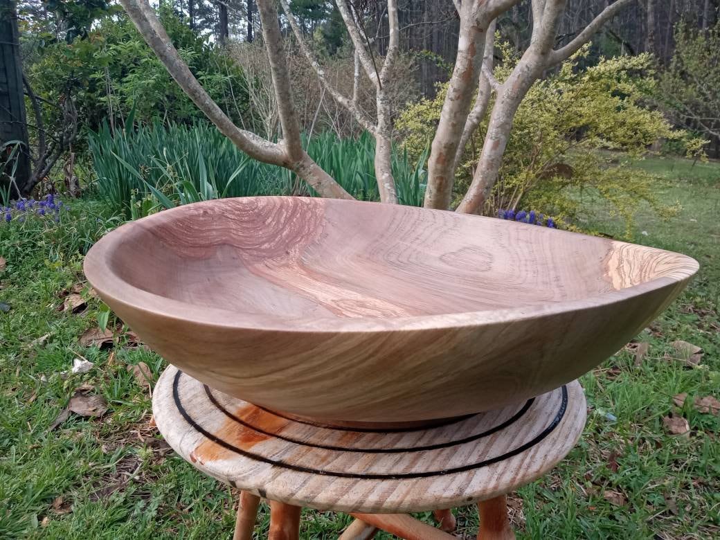 Extra Large Decorative Bowls: Stunning Centerpieces for Modern & Traditional Homes