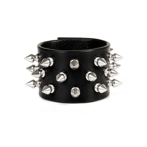 3 Row Alternating Spike Leather Wristband