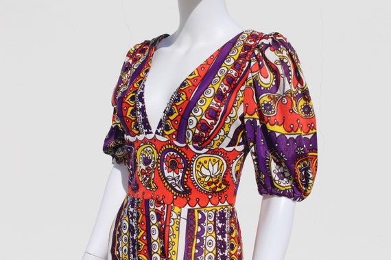 vintage 1960s psychedelic mini dress - image 4