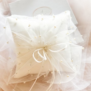 White or Ivory Pearl Tulle Ring Bearer&#39;s Pillow for Page Boy