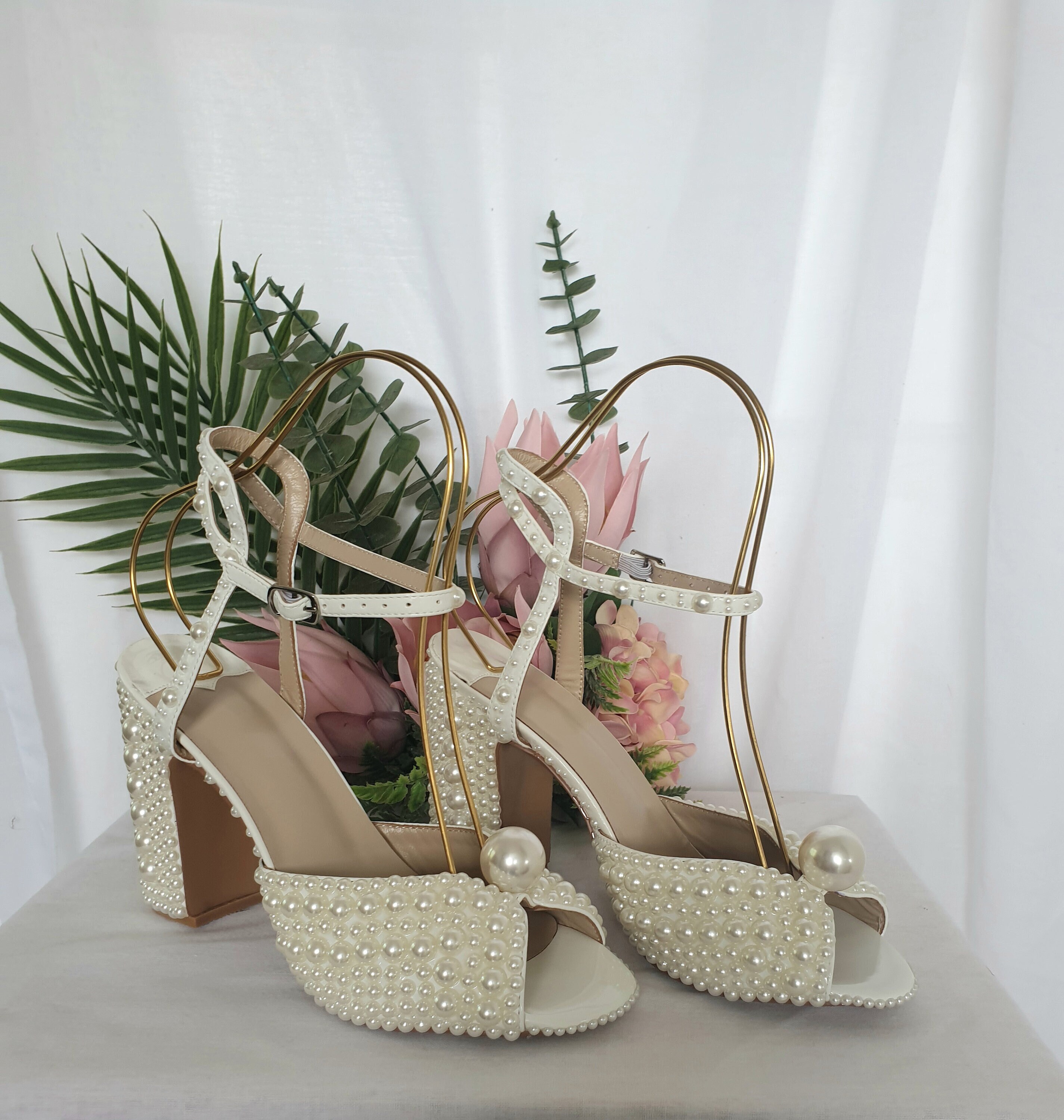 Pearl embellished heels 2025