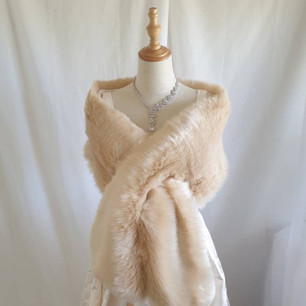 MEDIUM Champagne Faux Fur Bridal Wrap, Wedding Bridal Wrap, Wedding Bolero, Fur Wrap, Wedding Shawl, Fur Shawl